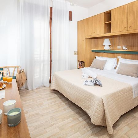 Hotel Astor Лідо-ді-Єзоло Екстер'єр фото