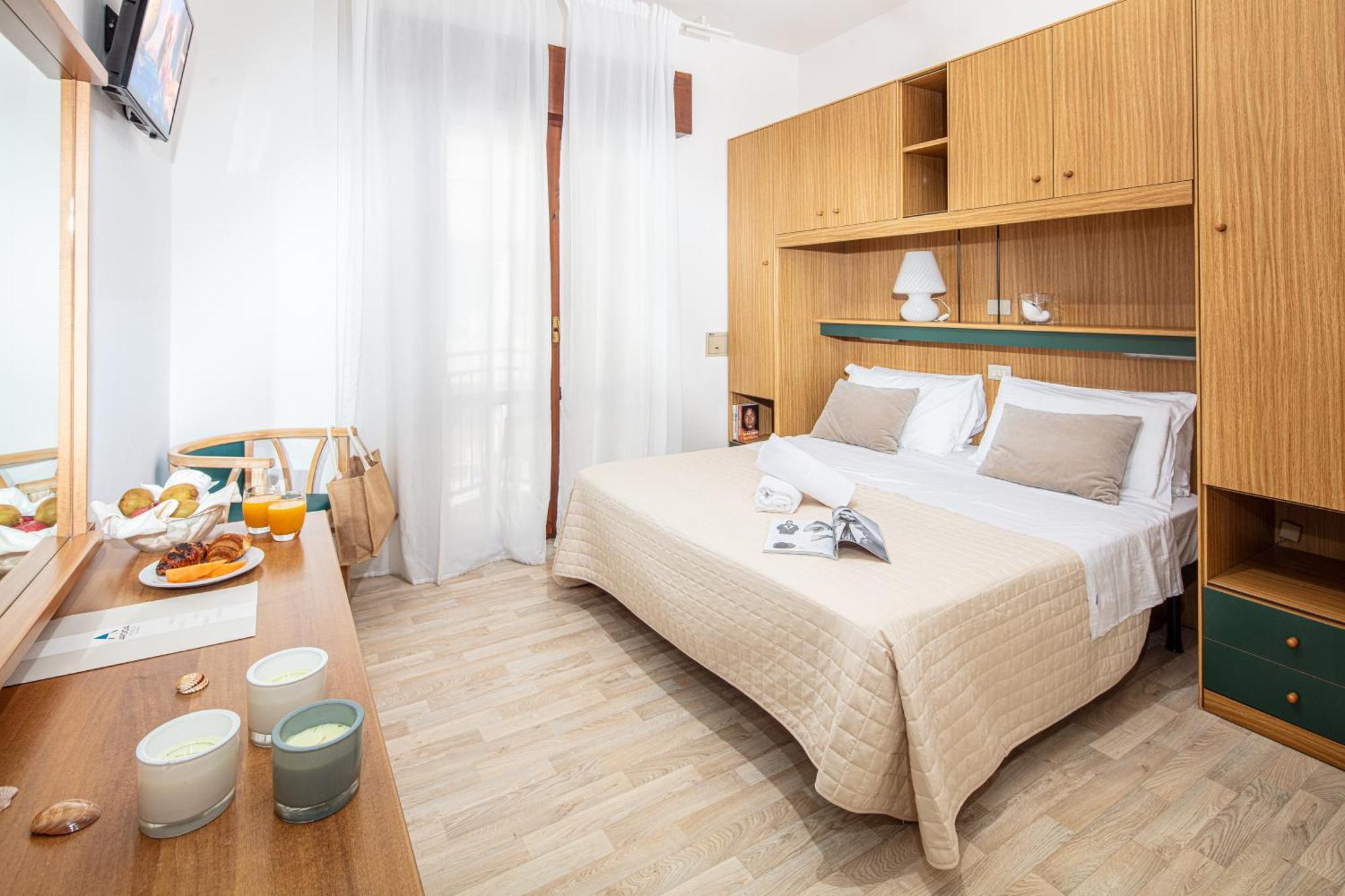 Hotel Astor Лідо-ді-Єзоло Екстер'єр фото