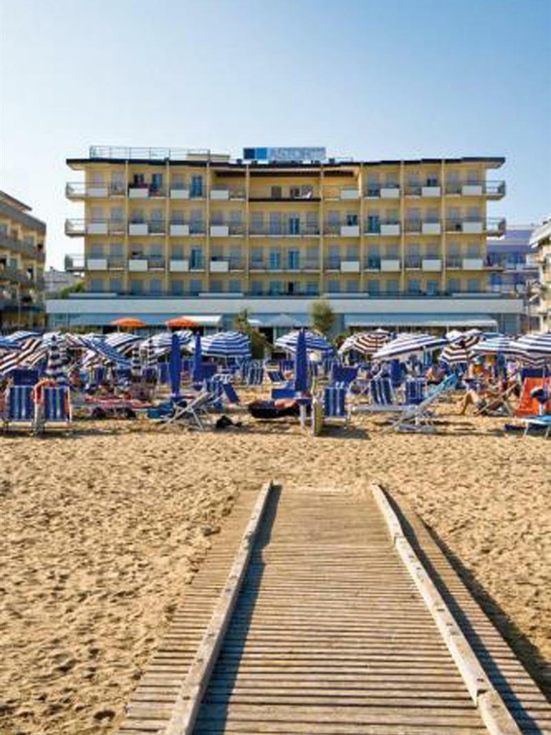 Hotel Astor Лідо-ді-Єзоло Екстер'єр фото